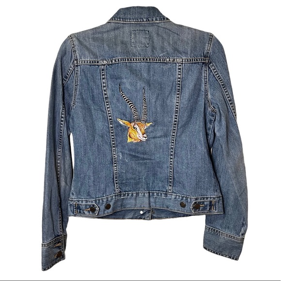 OLD NAVY BRAND Retro Gazelle Embroidered Patch Distressed Denim Jean Jacket - Picture 7 of 14